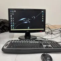 کامپیوتر با تمام لوازم