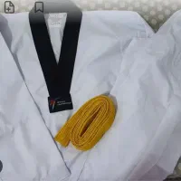 لباس تکواندو و مبارزه در حد نو