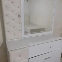آینه و کنسول در حد نو