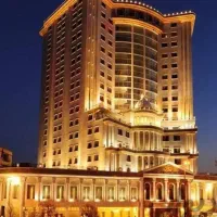 16-متر-تجاری-نوساز-و-آپارتمان-اداری-برخیابان-اصلی