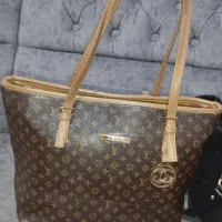 کیف بزرگ جادارنو|کیف، کفش، کمربند|قم, بنیاد|دیوار