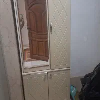 جاکفشی . جالباسی. دارای قفسه