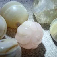 مهره های درشت کهنه تاریخی