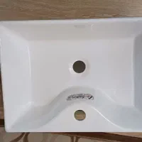 روشویی کابین داربدون پایه نواندازه اش ۳۷×۵۱شیک