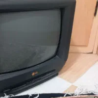 تلویزیون قدیمی اما بدون استفاده