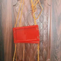 یک عدد تاب مخصوص کودکان