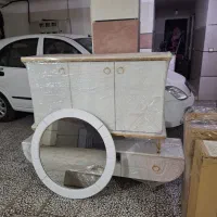 میز تی وی با ایینه کنسول در حد نو