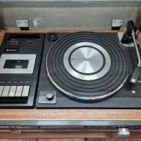 گرام سه کاره با دو باند همراه با میز برند SANYO|کلکسیون اشیاء عتیقه|تهران, جوادیه تهرانپارس|دیوار