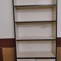 کتابخانه و کمد