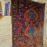 قالیچه قشقایی اصیل  بافت بهارلو حدود ۱۵۰ سال قدمت