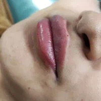 نیاز مند مدل ژل لب