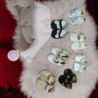 چند جفت کفش دخترانه|کفش و لباس بچه|هشتگرد, هشتگرد قدیم|دیوار