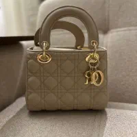 کیف طرح دیور های کپی