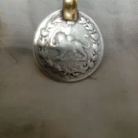 تعدادی اشیا قدیمی|کلکسیون اشیاء عتیقه|اصفهان, شاهزاده ابراهیم|دیوار