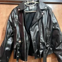 کت زنانه چرم صنعتی نو