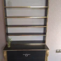 میز و قفسه