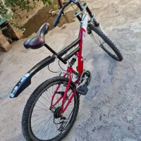 دوچرخه|دوچرخه، اسکیت، اسکوتر|شوط, |دیوار