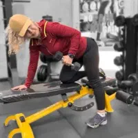 مربی باشگاه بدنسازی