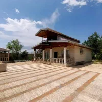 کداسفند/۸۰۰مترزمین۱۳۰مترخانه ویلایی نوساز سندی
