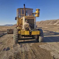 نیازمند راننده گریدر کوماتسو ۷۰۵ R2