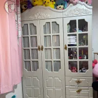 تخت و کمد کودک در حد نو