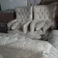 یک دست مبل راحتی با عسلی، یک دست سرویس ناهار خوری