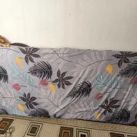 تخت با تشک تشک رویال