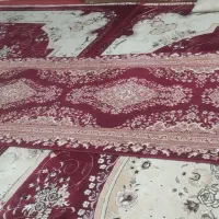 فرش کناره زرشکی سالم و  تمیز