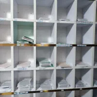 میز و ویترین موبایل‌فروشی شیک و تمیز، قیمت مناسب|حراج|مشهد, توس (بلوار توس)|دیوار
