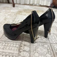کفش پاشنه بلند