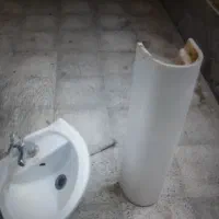 روشویی  به همراه شیر آب وپایه