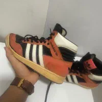 کفش آدیداس اورجینال / فوقالعادهای مستحکم درحد نو