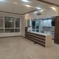 ۱۶۰ متر ۳ خوابه ۶ ساله