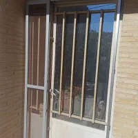 درب و پنجره تمیز با شیشه رفلکس