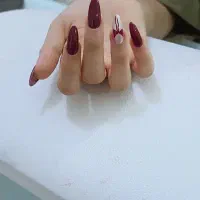 تخف*یف آموزش ناخن ومژه