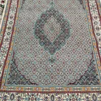 یک تخته فرش 4 متری گل ابریشم ماهی