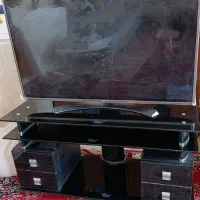 تلویزیون LG به همراه میز