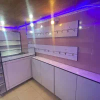 طبقه مغازه ، پیشخوان ، استند و رگال
