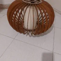 یک عدد لوستر چوبی