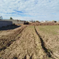 زمین کشاورزی و ۱ساعت آب نزدیک به اراضی مسکونی