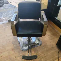 وسایل آرایشگاه صندلی جک دار و صندلی میکاپ طرح برقی|آرایشگاه و سالن‌های زیبایی|نجف‌آباد, ویلاشهر|دیوار