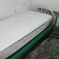 تخت خواب فلزی یک نفره|تخت و سرویس خواب|سقز, |دیوار