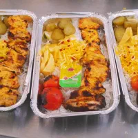 به یک خانم مرتب و کاری جهت کار درغذاآماده