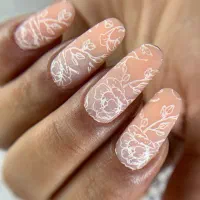 کاشت ناخن با قیمت استثنایی