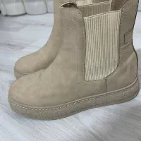 بوت دخترانه|کیف، کفش، کمربند|میانه, |دیوار