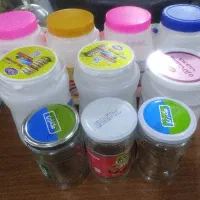 دبه ماست و شیشه