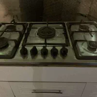 گاز صفحه ای با کابینت ۱/۵ متری ام دی اف های گلاس|اجاق گاز و لوازم برقی پخت‌وپز|محمودآباد, |دیوار