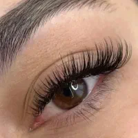 آموزش و خدمات اکستنشن مژه