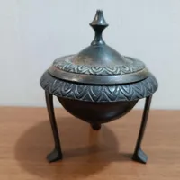 پی سوز 90 ساله|کلکسیون اشیاء عتیقه|رشت, گلسار|دیوار