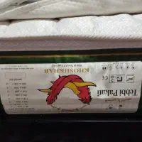 تخت خواب یک نفره چوبی|تخت و سرویس خواب|رشت, گلزاران|دیوار